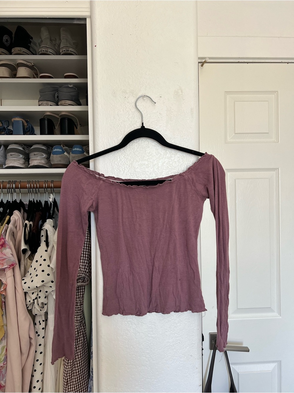 Garage Off-Shoulder Long Sleeve Top in Mauve